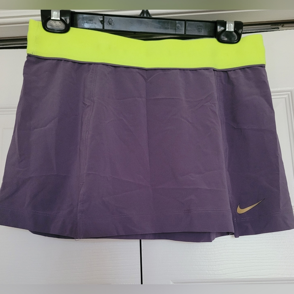Nike Tiny skirt M